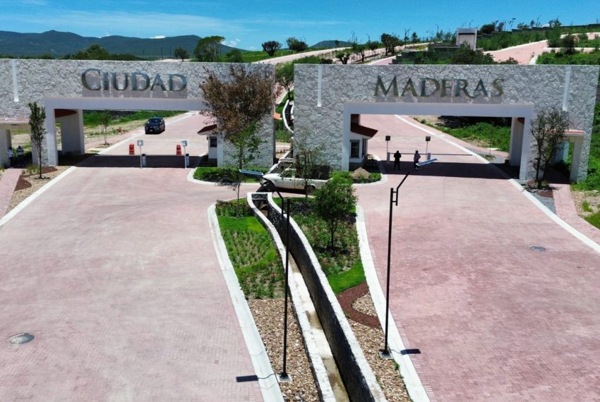 WhatsApp Image 2025-07-25 at 9.57.20 PM (3)