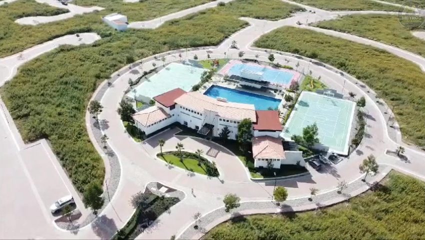 PUEBLA 2 - frame at 1m3s